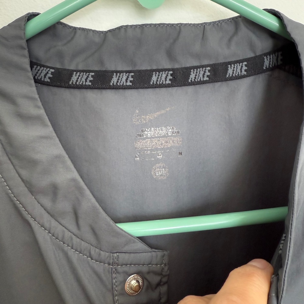 J15 Nike Windbreaker Jacket Convertible Removable Sleeves Vented Gray Black - Picture 5 of 8